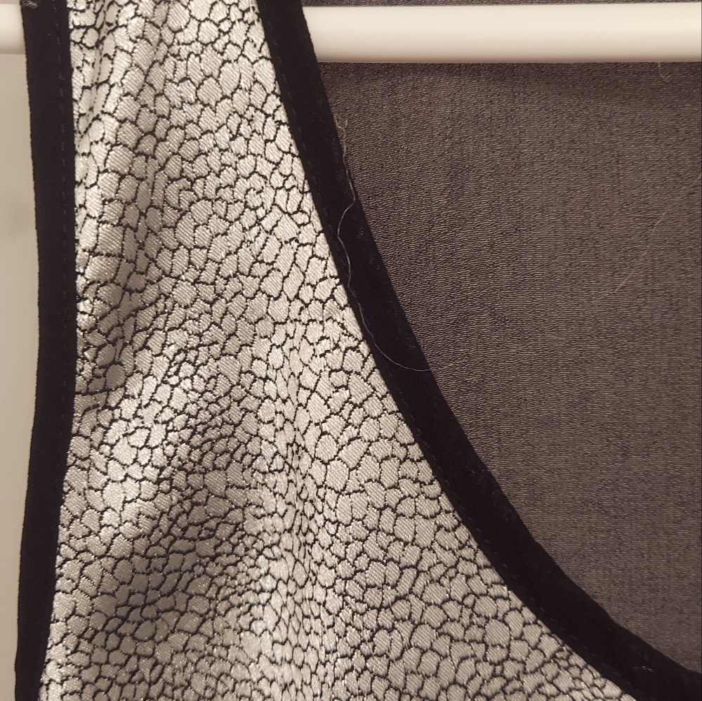 EUC LIKE NEW! Perfect NYE Silver print tank top, sheer back - large - Picture 5 of 5